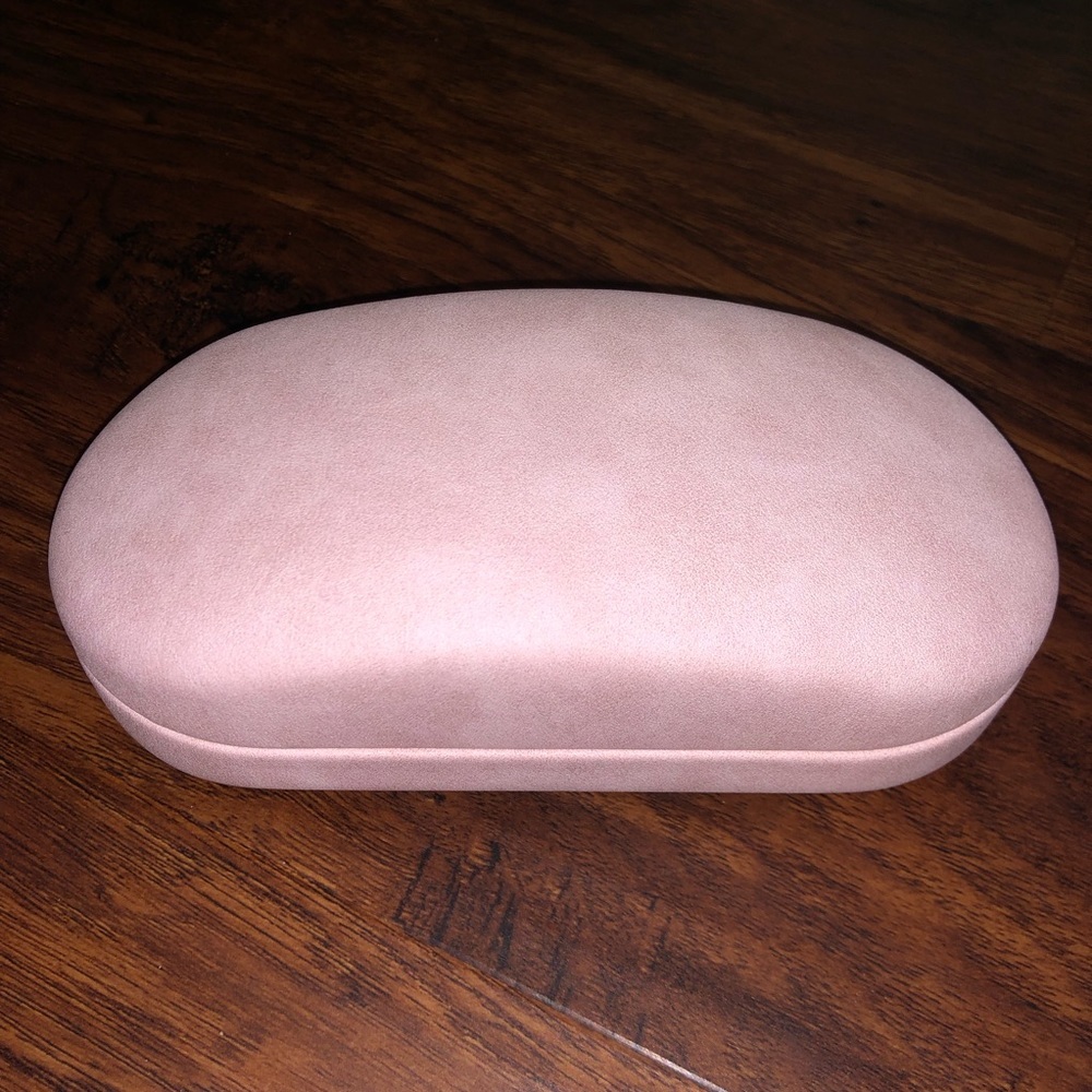 NWOT Corinne McCormesack sunglass/eyeglass case